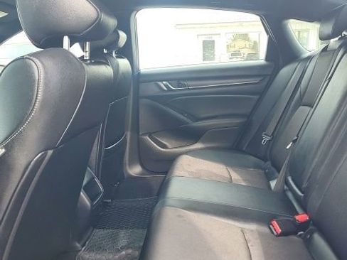 Used 2019 Honda Accord Sport image 10
