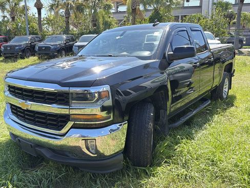 Used 2019 Chevrolet Silverado 1500 LT w/ All Star Edition RWD image 3
