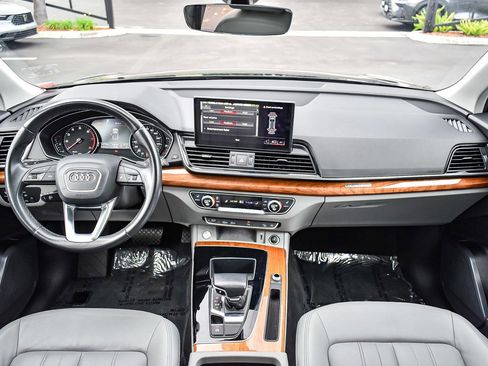 Used 2022 Audi Q5 2.0T Premium w/ Convenience Package image 12