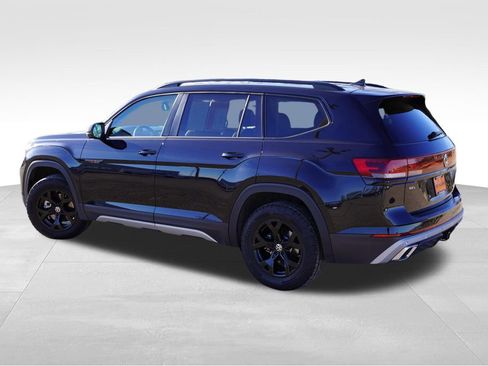 Used 2024 Volkswagen Atlas Peak Edition SEL AWD/4WD image 8