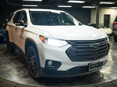 Used 2020 Chevrolet Traverse Premier w/ Redline Edition AWD/4WD image 5
