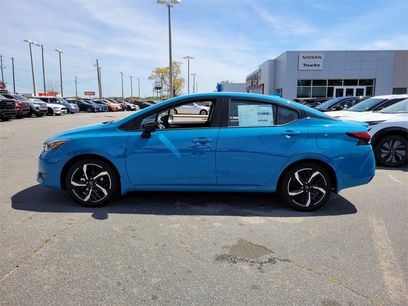 New 2025 Nissan Versa SR w/ Trunk Package