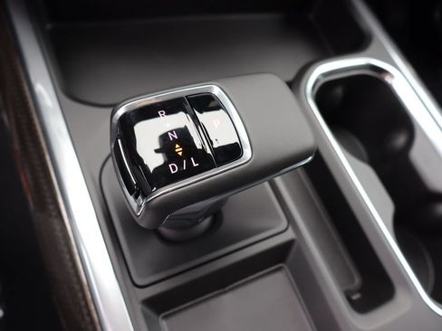 New 2026 Chevrolet Silverado 1500 RST w/ Dark Appearance Package AWD/4WD image 9