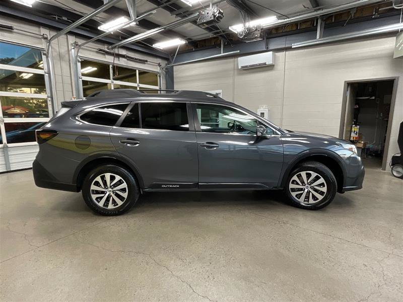 Used 2022 Subaru Outback Premium AWD/4WD image 6