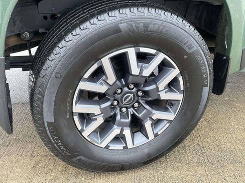 Used 2024 Nissan Frontier SL w/ Technology Package image 7