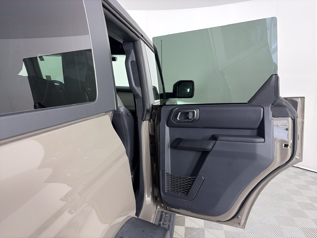 Certified 2025 Ford Bronco Outer Banks w/ Sasquatch Package AWD/4WD image 30