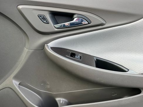 Used 2021 Chevrolet Malibu LT image 18