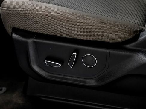 Used 2018 Ford F150 XLT w/ Equipment Group 302A Luxury image 39