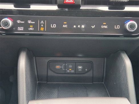 New 2026 Kia Sportage EX w/ EX Panorama Roof Package AWD/4WD image 16