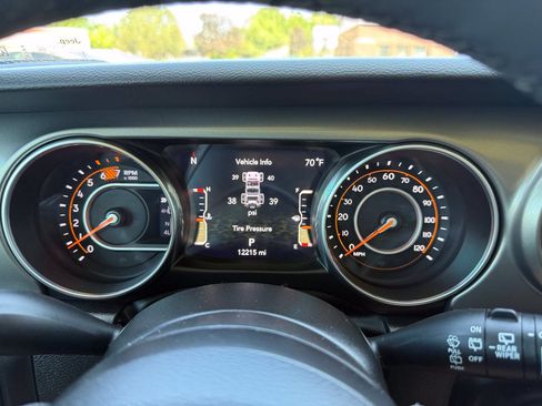 Used 2023 Jeep Wrangler Unlimited Sport AWD/4WD image 34
