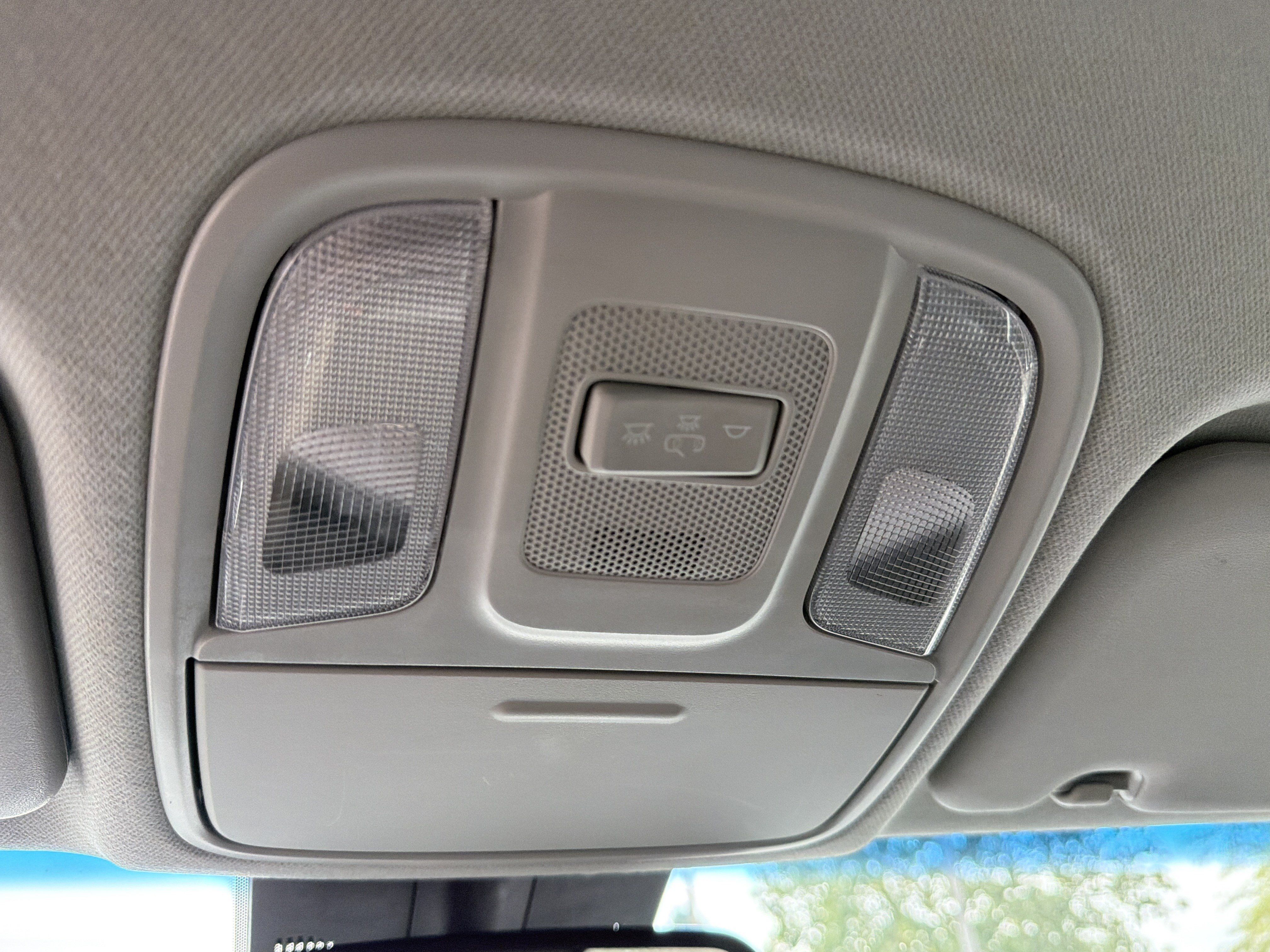 Used 2018 Kia Niro EX FWD image 19
