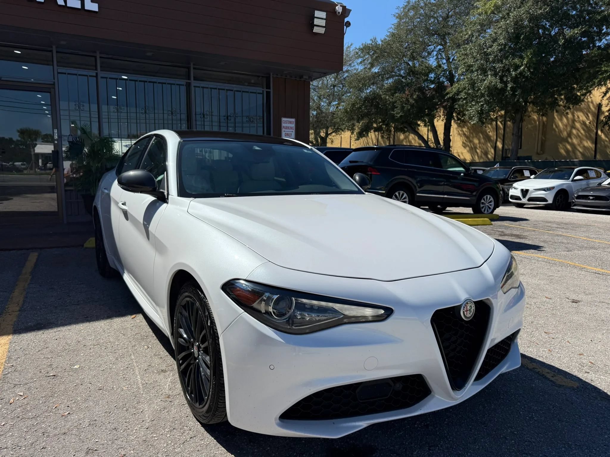 Used 2019 Alfa Romeo Giulia Ti w/ TI Performance Package AWD/4WD image 3