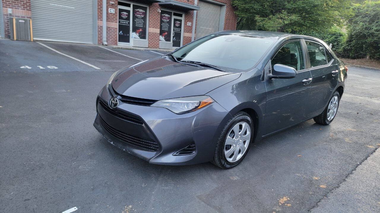Used 2017 Toyota Corolla LE FWD image 2