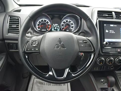 Used 2025 Mitsubishi Outlander Sport LE AWD/4WD image 20