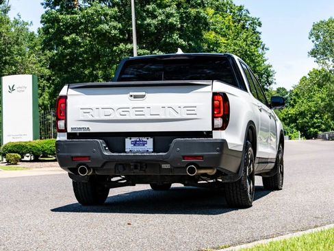 Used 2024 Honda Ridgeline Black Edition image 6