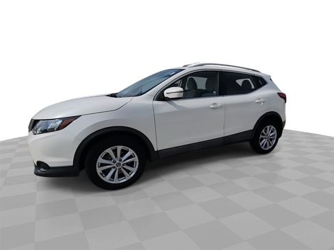 Used 2019 Nissan Rogue Sport SV FWD image 4