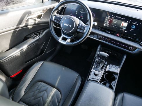 Certified 2023 Kia Sportage X-Line image 9