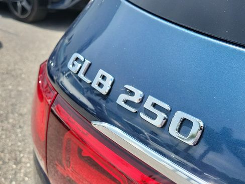 Used 2021 Mercedes-Benz GLB 250 image 6