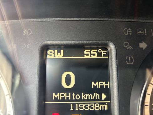 Used 2017 RAM 1500 Classic SLT image 18