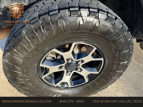Used 2018 Jeep Wrangler Unlimited Sport S AWD/4WD image 24
