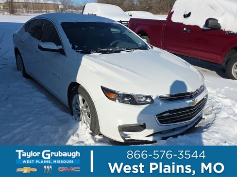 Used 2017 Chevrolet Malibu LT w/ Leather Package image 1
