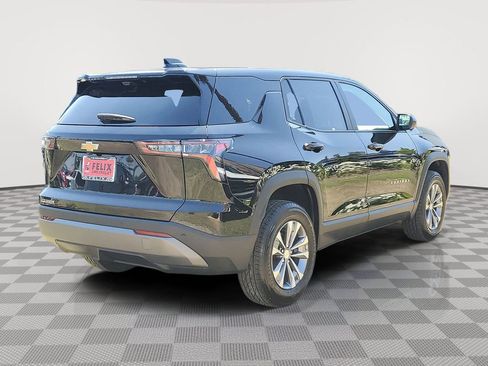 Used 2025 Chevrolet Equinox LT w/ Safety and Technology Package image 3