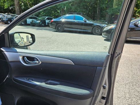 Used 2015 Nissan Sentra SV image 28