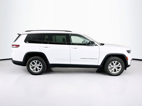 Used 2023 Jeep Grand Cherokee L Limited AWD/4WD image 10
