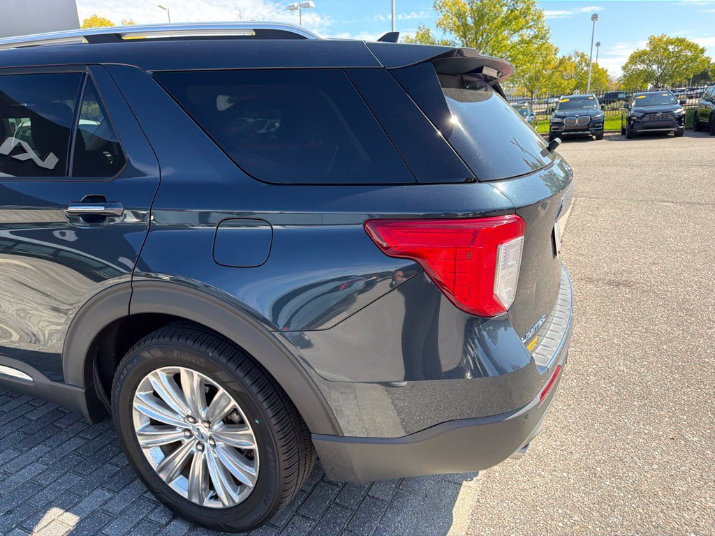 Used 2023 Ford Explorer Limited w/ Limited Technology Package RWD image 8