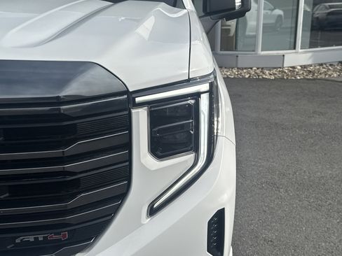 Used 2023 GMC Sierra 1500 AT4 image 9