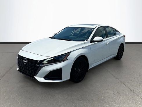 New 2026 Nissan Altima 2.5 SV FWD image 3