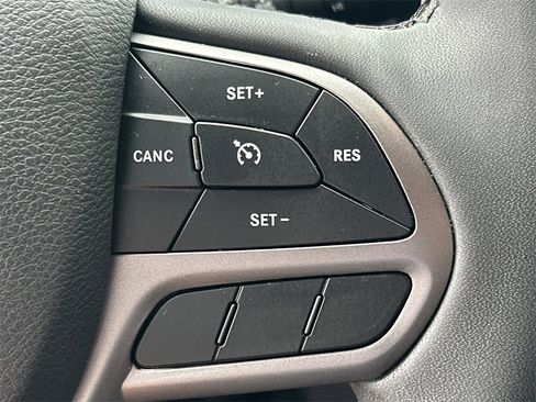 Used 2022 Jeep Cherokee Latitude Lux image 30