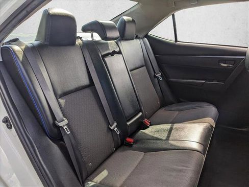 Used 2017 Toyota Corolla SE image 18