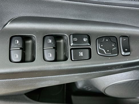 Used 2019 Hyundai Kona SE w/ Cargo Package FWD image 15