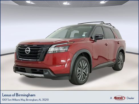 Used 2024 Nissan Pathfinder SL w/ SL Premium Package image 1