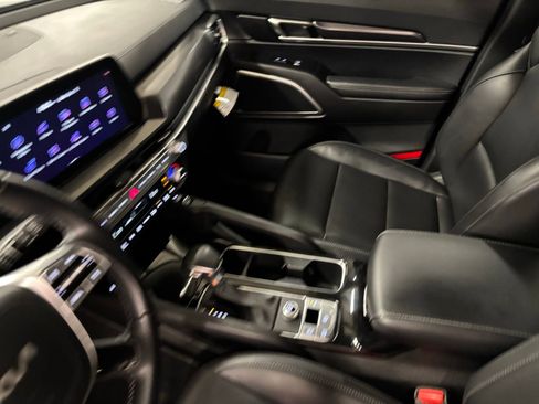 Used 2024 Kia Telluride S FWD image 18