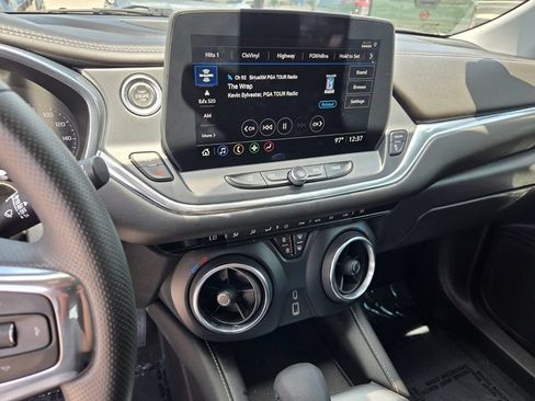 Used 2023 Chevrolet Blazer LT FWD image 24