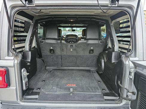 Used 2019 Jeep Wrangler Unlimited Sahara w/ Uconnect 4C Nav & Sound Group image 13