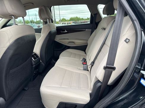 Used 2016 Kia Sorento LX w/ LX Convenience Package FWD image 15