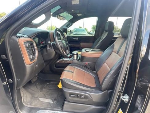 Used 2020 Chevrolet Silverado 1500 High Country w/ Technology Package AWD/4WD image 11
