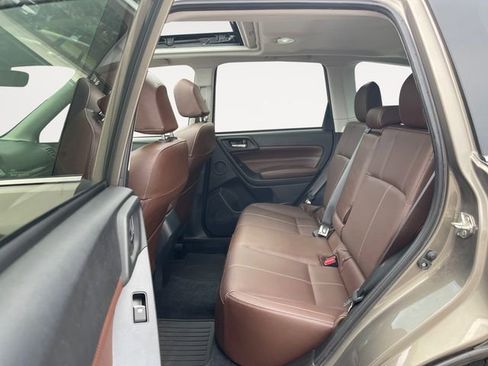 Used 2018 Subaru Forester 2.5i Touring w/ Popular Package #3B AWD/4WD image 13