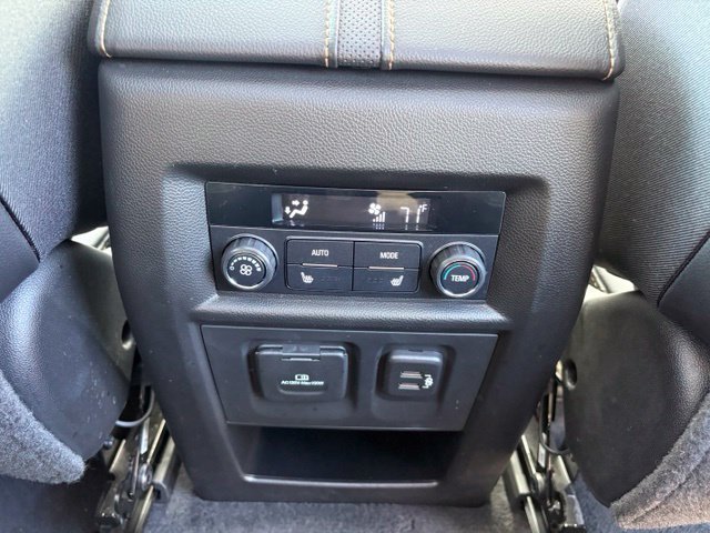 Used 2018 Chevrolet Traverse Premier AWD/4WD image 18
