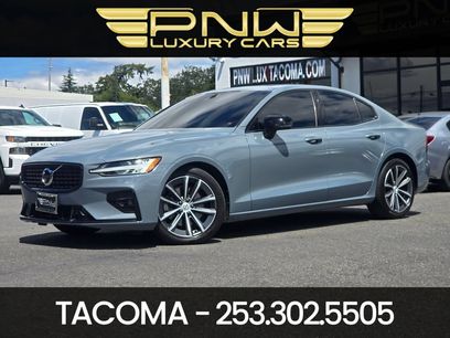 Used 2022 Volvo S60 B5 Momentum w/ Advanced Package
