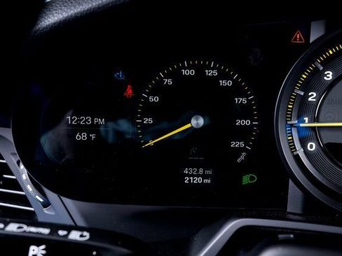 Used 2022 Porsche 911 GT3 RWD image 33
