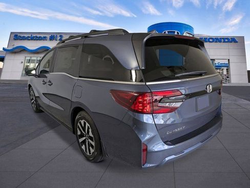 New 2026 Honda Odyssey EX-L image 3