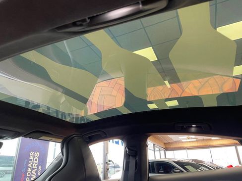 Used 2023 Porsche Taycan Turbo image 26