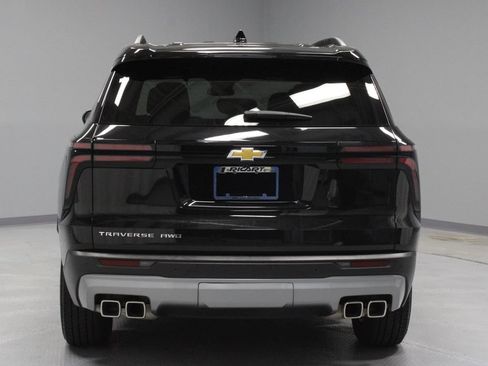 Used 2025 Chevrolet Traverse LT AWD/4WD image 10
