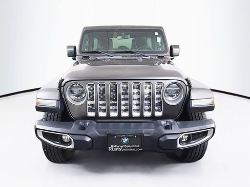 Used 2018 Jeep Wrangler Unlimited Sahara AWD/4WD image 2
