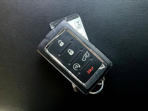 Used 2022 Jeep Grand Cherokee L Limited w/ Trailer Tow Group (B) image 24