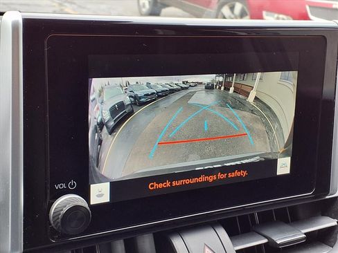 Used 2023 Toyota RAV4 XLE image 19